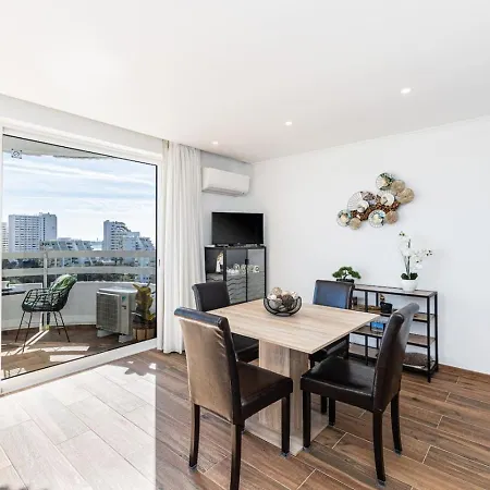 Torre | Sea View, Pool & Ac Appartement